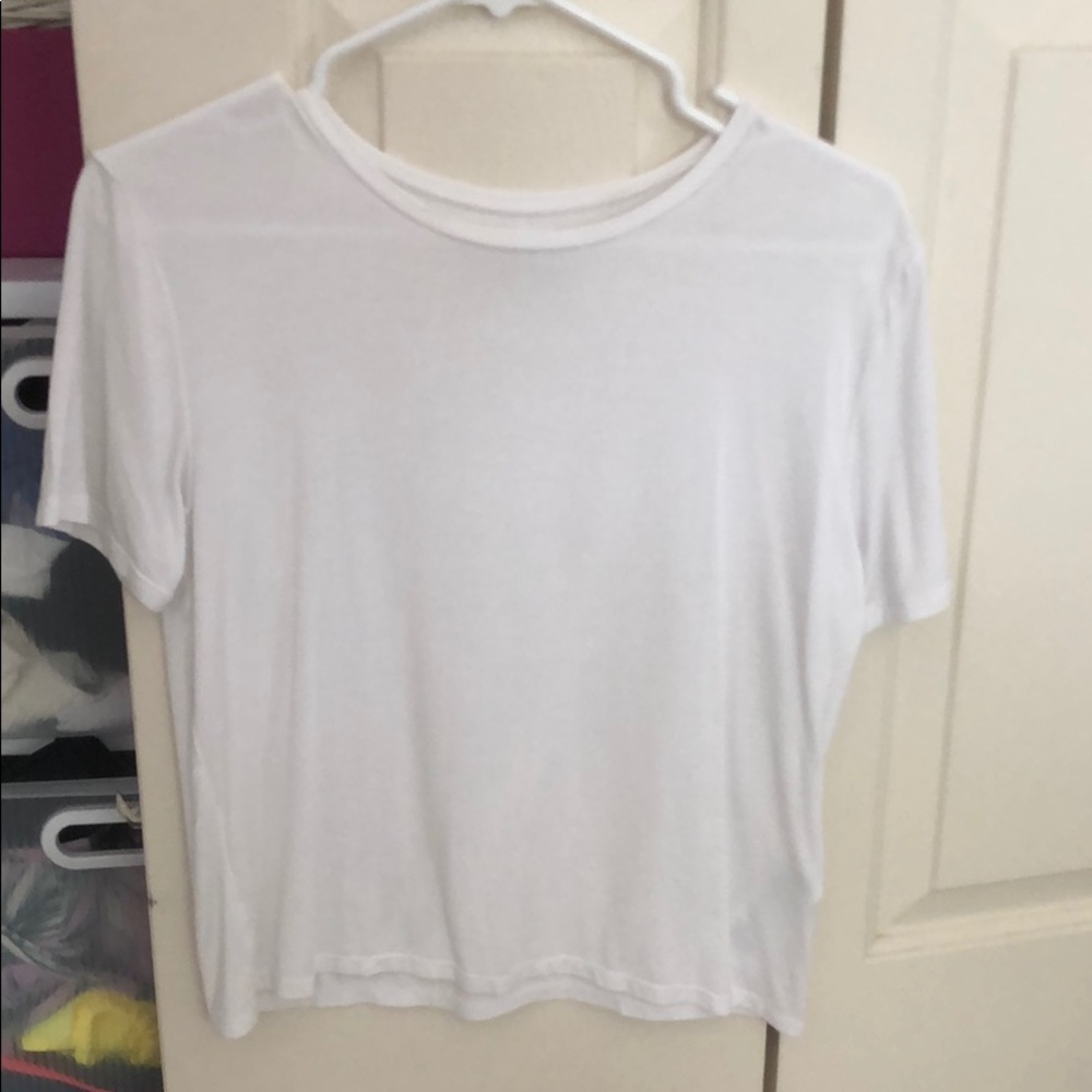 White tee shirt